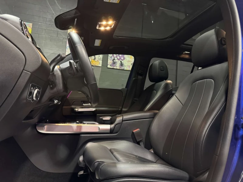 Mercedes-Benz GLB * GLB250 / GLB250 4MATIC * CARFAX * ЦЕНА ДО БГ, снимка 9 - Автомобили и джипове - 53286663