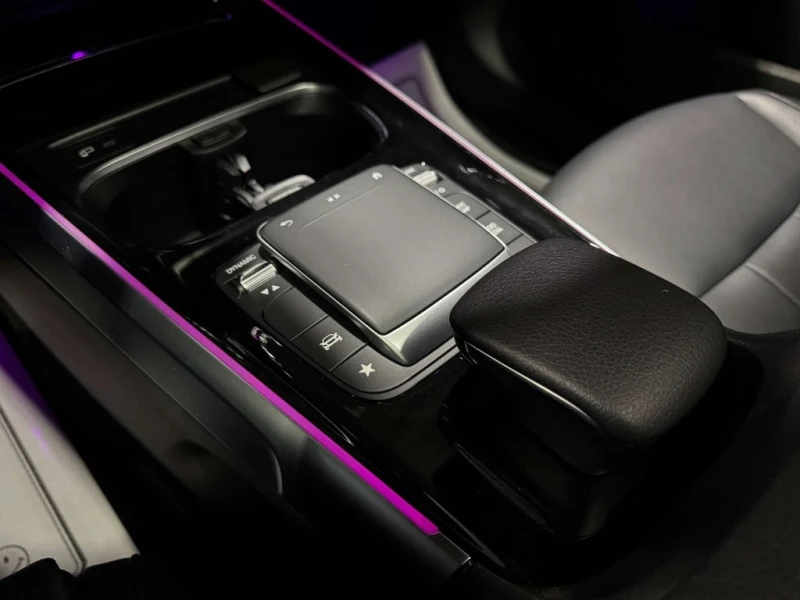 Mercedes-Benz GLB * GLB250 / GLB250 4MATIC * CARFAX * ЦЕНА ДО БГ, снимка 14 - Автомобили и джипове - 53286663