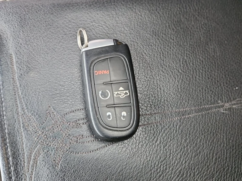 Dodge RAM 1500 * LARAMIE LIMITED 2.0 CREW CAB STD BED * CARFAX * , снимка 8 - Автомобили и джипове - 53379609