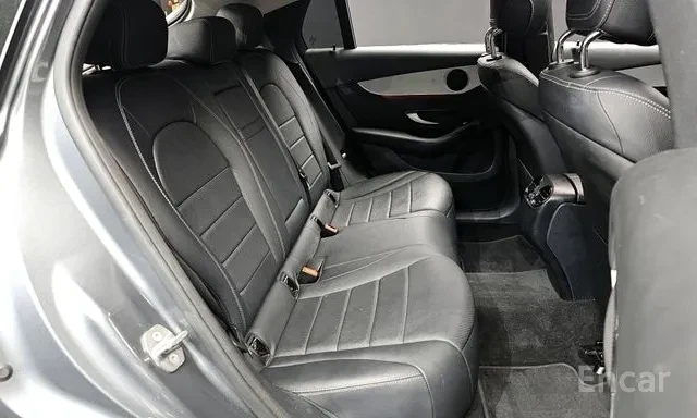 Mercedes-Benz GLC 220 COUPE / AMG / 4MATIC / ШИБИДАХ / 360 / BURM ЛИЗИНГ, снимка 13 - Автомобили и джипове - 54900157