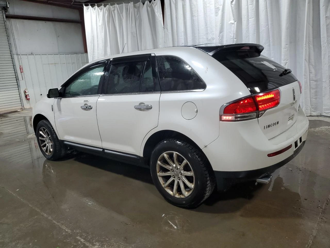 Lincoln Mkx 3.7 V6 24V (305 кс) AWD Automatic - изображение 2