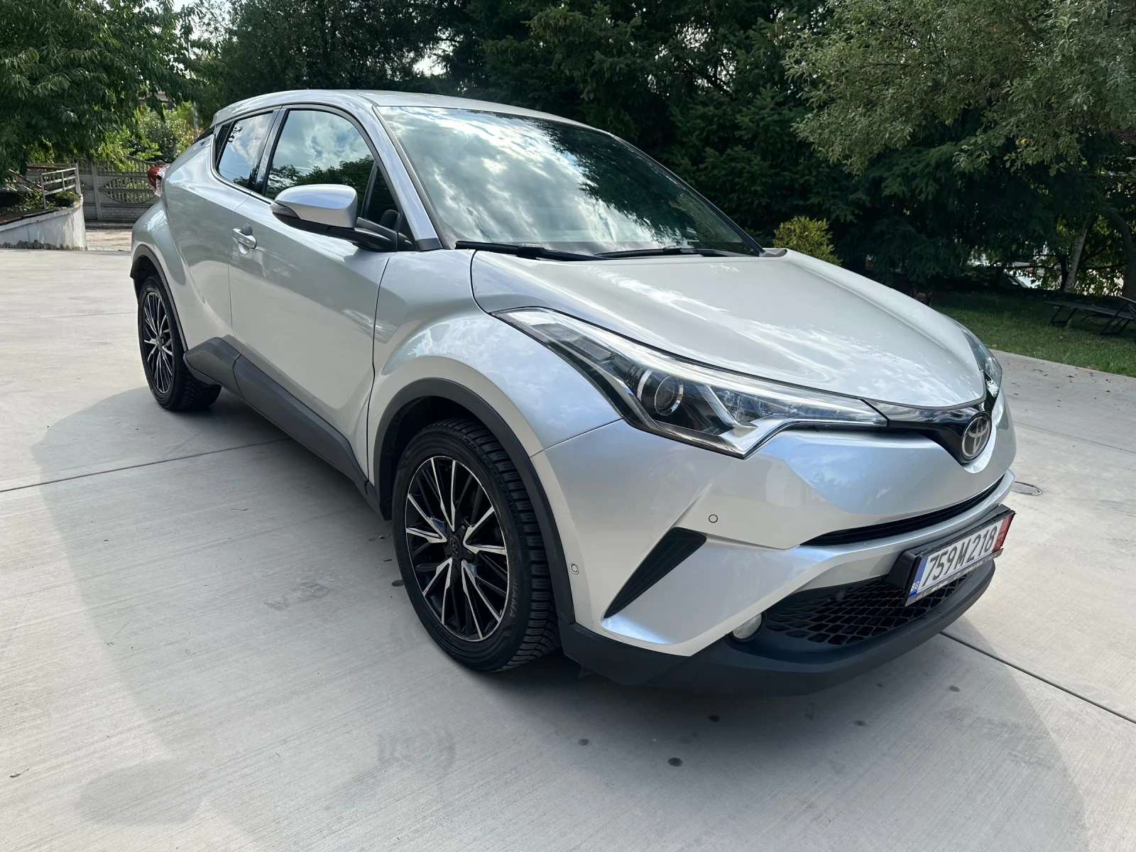Toyota C-HR 1.2i* АВТОМАТИК* Кожа* 4x4* FULL*  - изображение 4