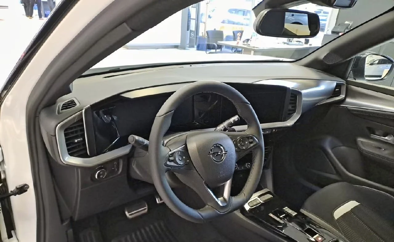 Opel Mokka НОВ!1.2 M-HEV/144HP/GS/NAVI/DIIGITAL/COMFORT/708v - изображение 8
