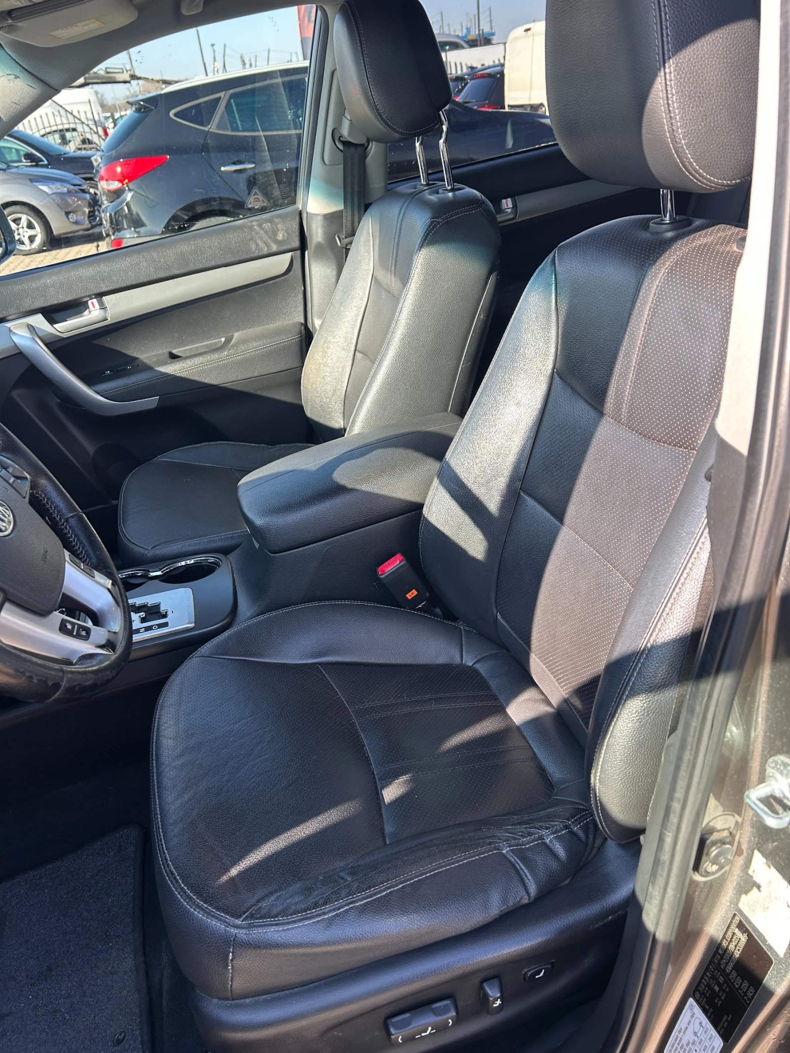 Kia Sorento 2.2CRDI 4WD AVTOMAT/PANORAMA/NAVI EURO 5 | Mobile.bg � ����������� 12