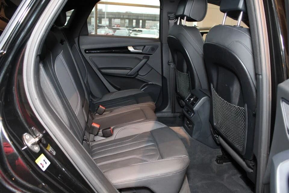 Audi Q5 * S-Line* * HeadUp* AвтоКредит* (ЦЕНА ДО БГ), снимка 17 - Автомобили и джипове - 54217098