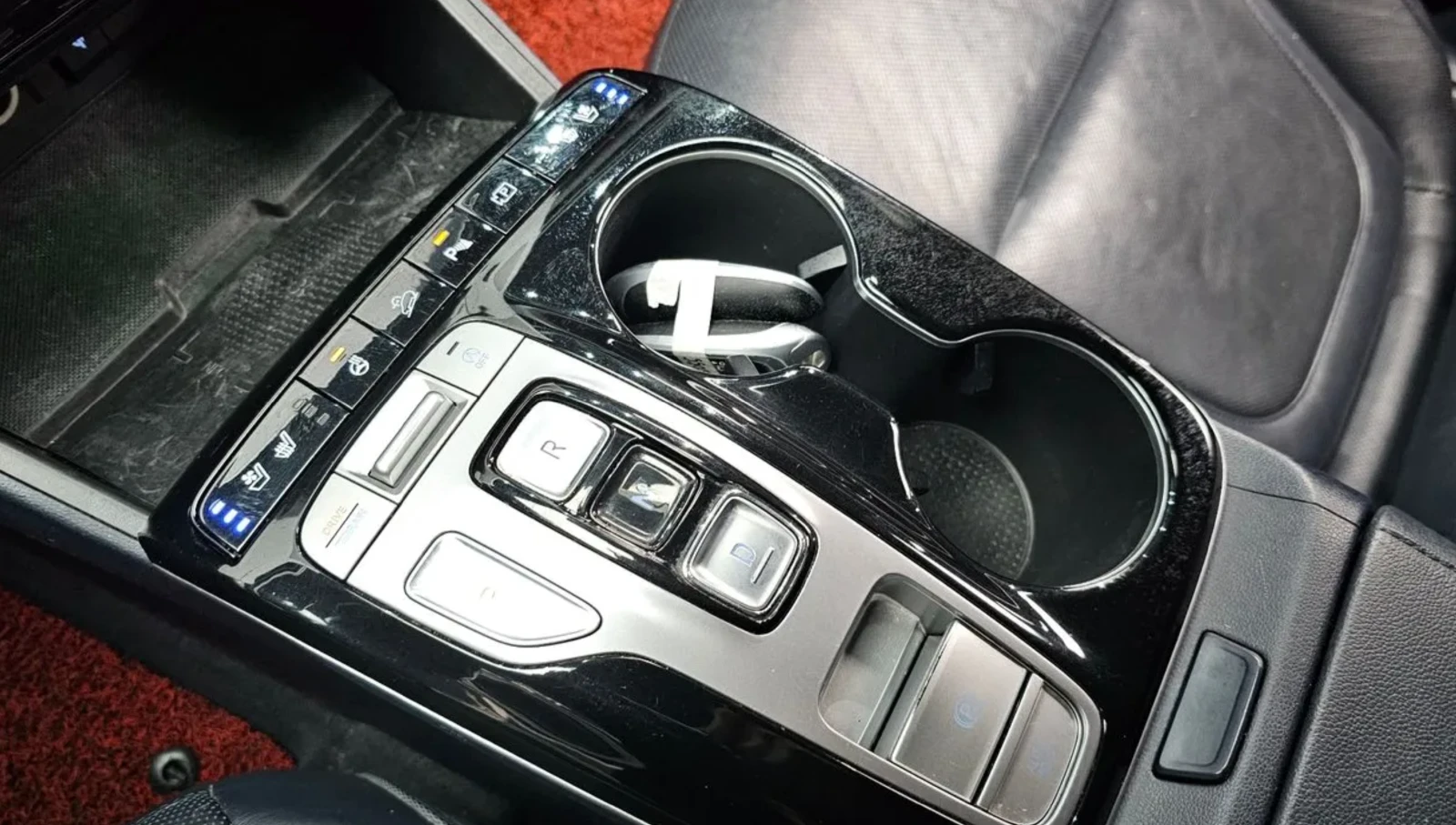 Hyundai Tucson 2.0 AWD / DIGITAL / ОБДУХ / 360 CAM / BOSE, снимка 8 - Автомобили и джипове - 54415875
