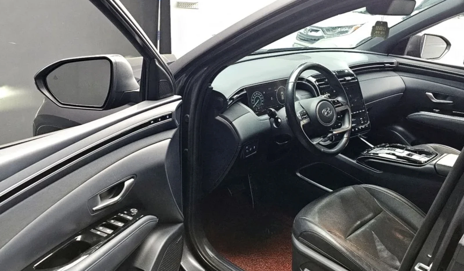 Hyundai Tucson 2.0 AWD / DIGITAL / ОБДУХ / 360 CAM / BOSE, снимка 9 - Автомобили и джипове - 54415875