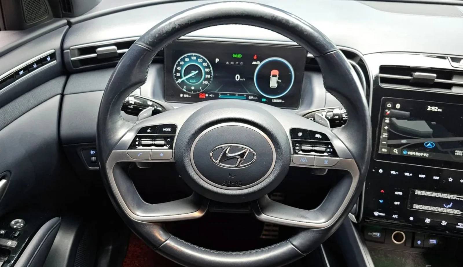Hyundai Tucson 2.0 AWD / DIGITAL / ОБДУХ / 360 CAM / BOSE, снимка 12 - Автомобили и джипове - 54415875