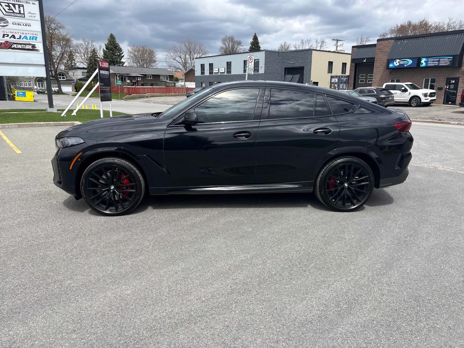 BMW X6 ДИСТРОНИК * CARBON * ПАНОРАМА * H/K * CAR FAX, снимка 3 - Автомобили и джипове - 54512828
