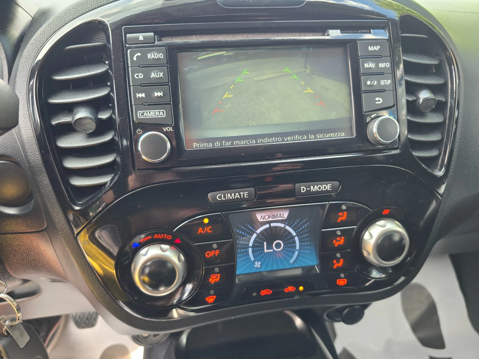 Nissan Juke 1.6GPL-Face= Navi= Led, снимка 9 - Автомобили и джипове - 55210768