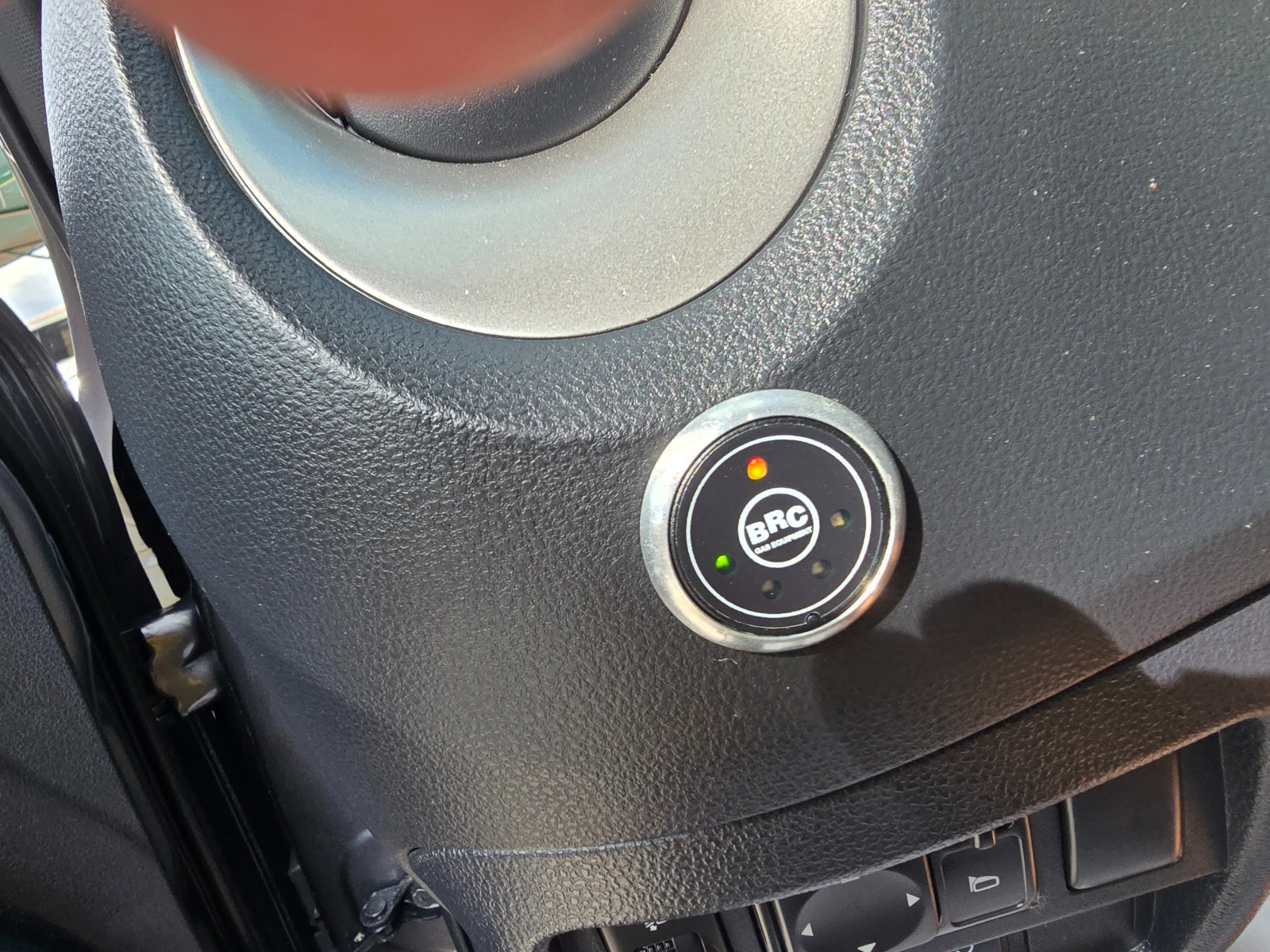 Nissan Juke 1.6GPL-Face= Navi= Led, снимка 10 - Автомобили и джипове - 55210768