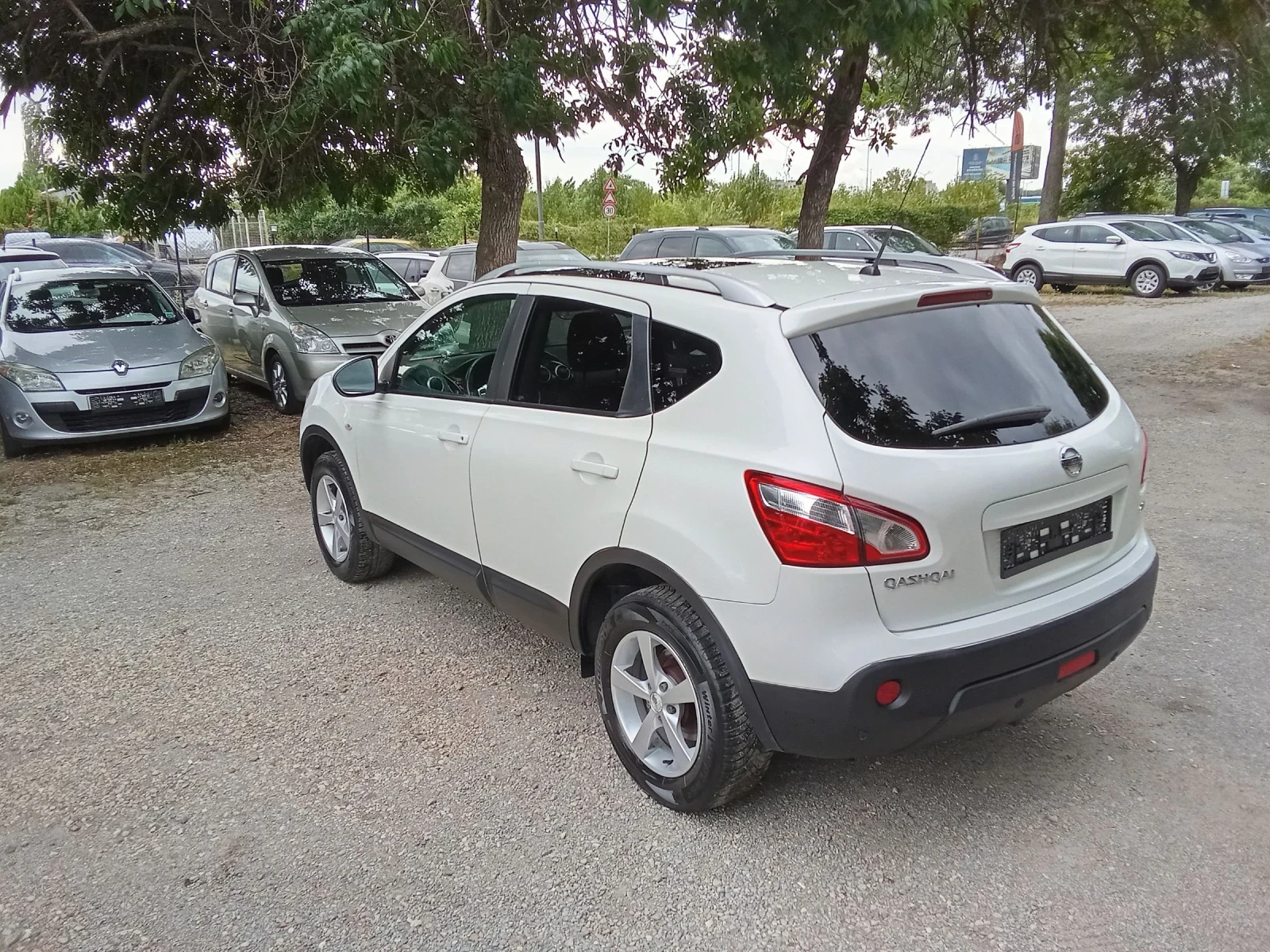 Nissan Qashqai 1.5 dci-PANORAMA, снимка 3 - Автомобили и джипове - 55411704