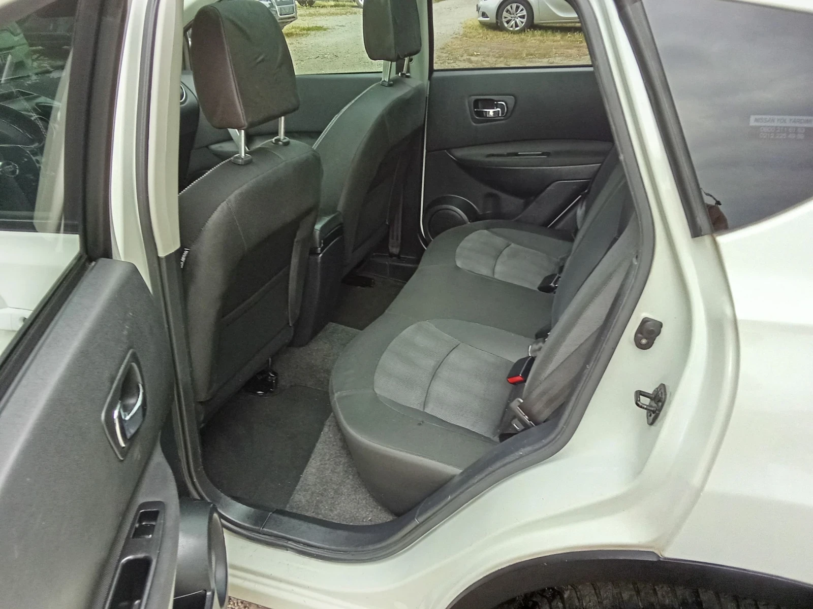 Nissan Qashqai 1.5 dci-PANORAMA, снимка 9 - Автомобили и джипове - 55411704