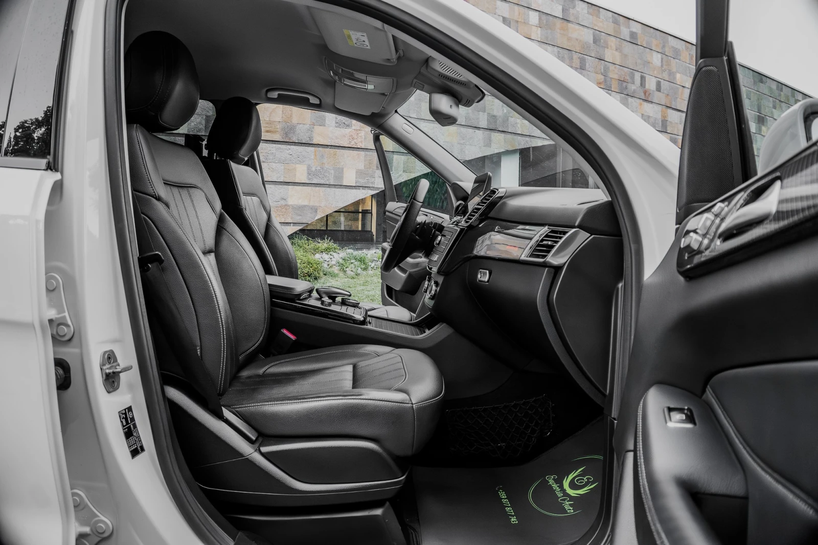 Mercedes-Benz GLE 350 d* 4MATIC* AMG* EXCLUSIVE* NIGHT PACK* CARBON, снимка 11 - Автомобили и джипове - 55480765