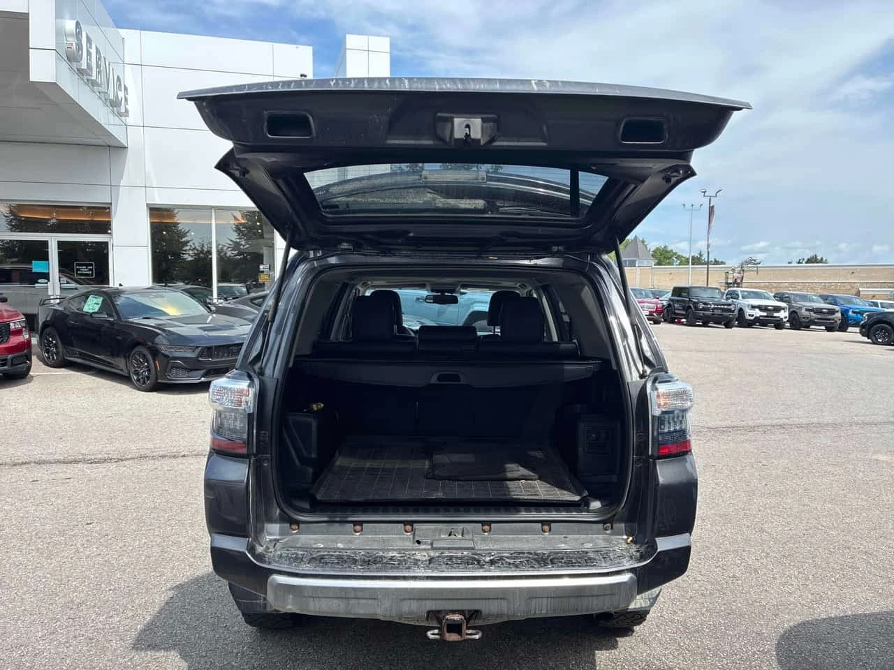 Toyota 4runner * 4WD * CARFAX * ОПЦИЯ ЗА ФИНАНСИРАНЕ, снимка 15 - Автомобили и джипове - 55779299