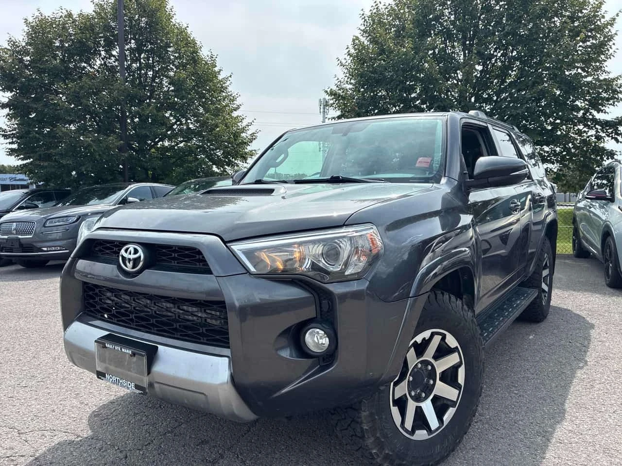 Toyota 4runner * 4WD * CARFAX * ОПЦИЯ ЗА ФИНАНСИРАНЕ, снимка 16 - Автомобили и джипове - 55779299