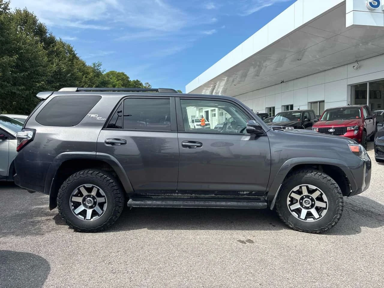 Toyota 4runner * 4WD * CARFAX * ОПЦИЯ ЗА ФИНАНСИРАНЕ, снимка 3 - Автомобили и джипове - 55779299