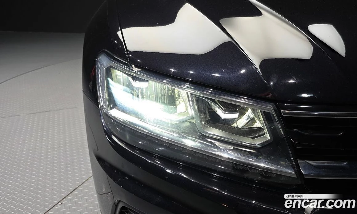 VW Tiguan 2.0 TDI Premium, снимка 8 - Автомобили и джипове - 56122270