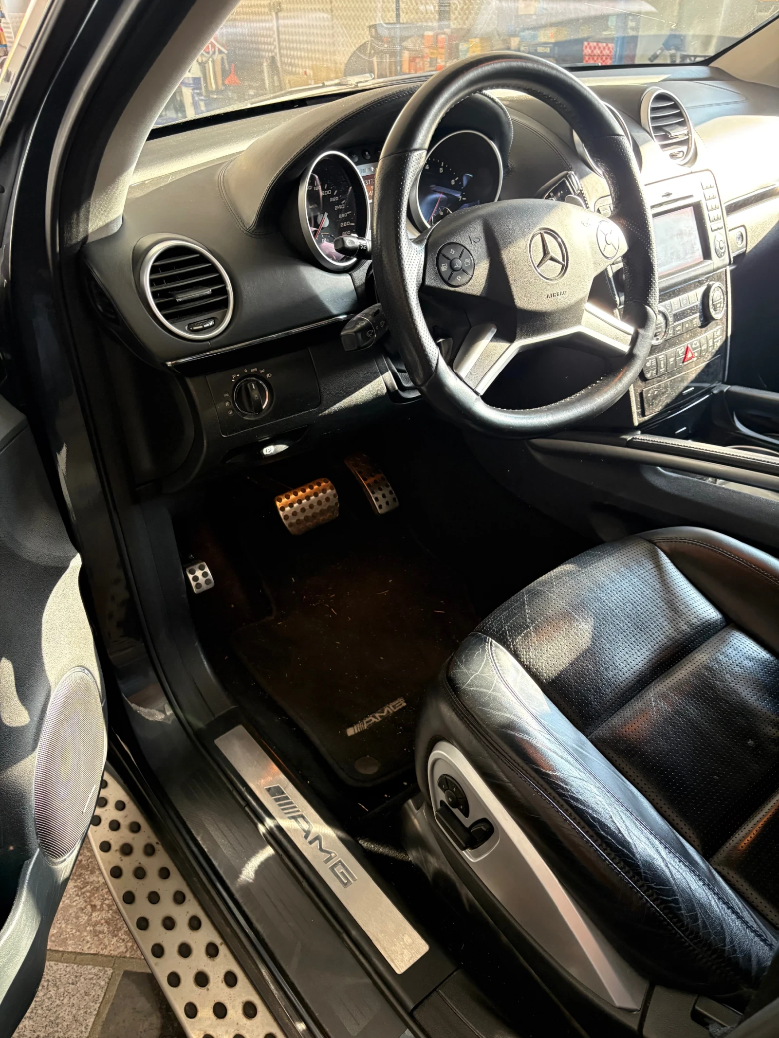 Mercedes-Benz ML 63 AMG, снимка 6 - Автомобили и джипове - 56272729
