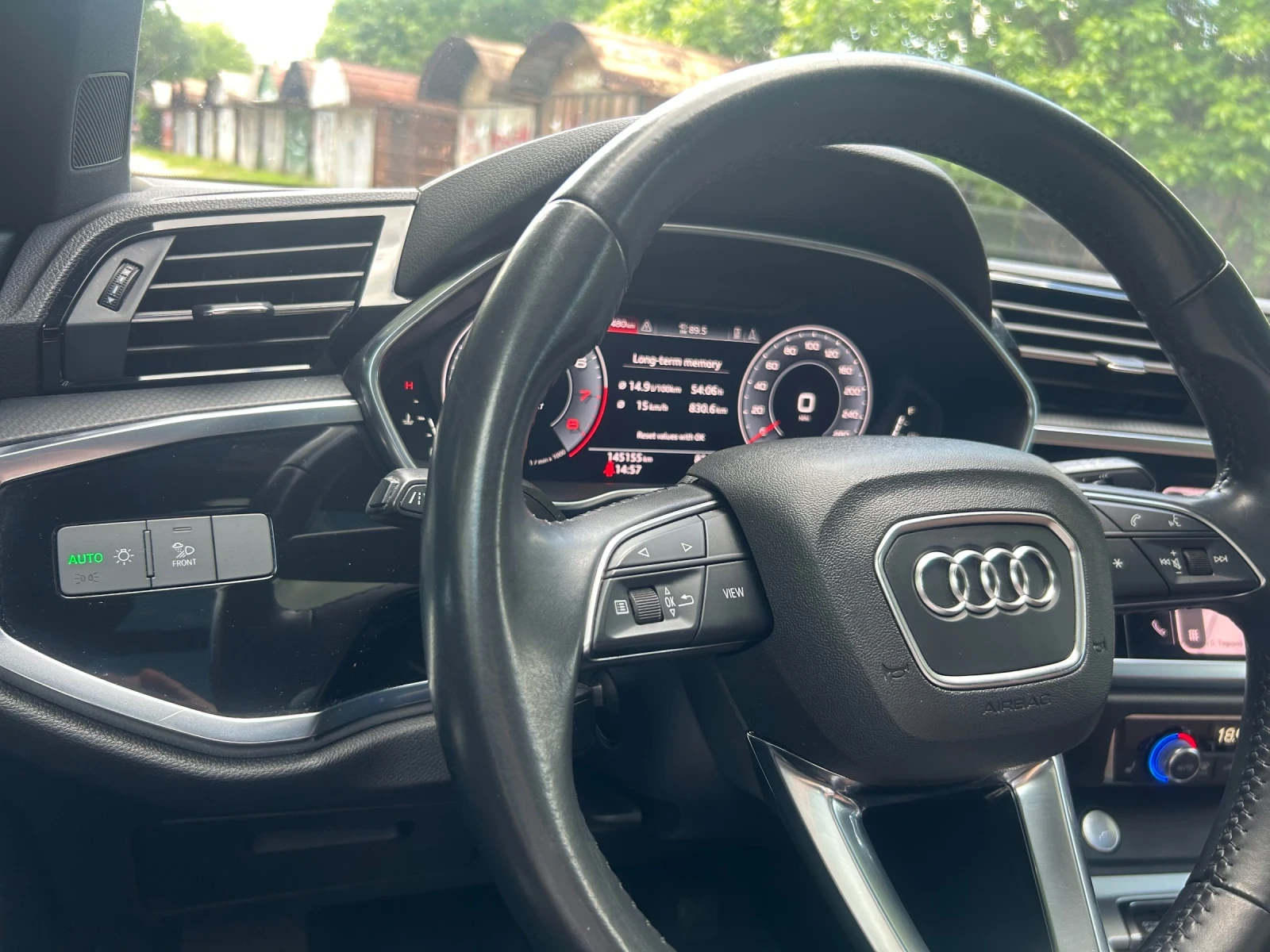 Audi Q3, снимка 5 - Автомобили и джипове - 56333676