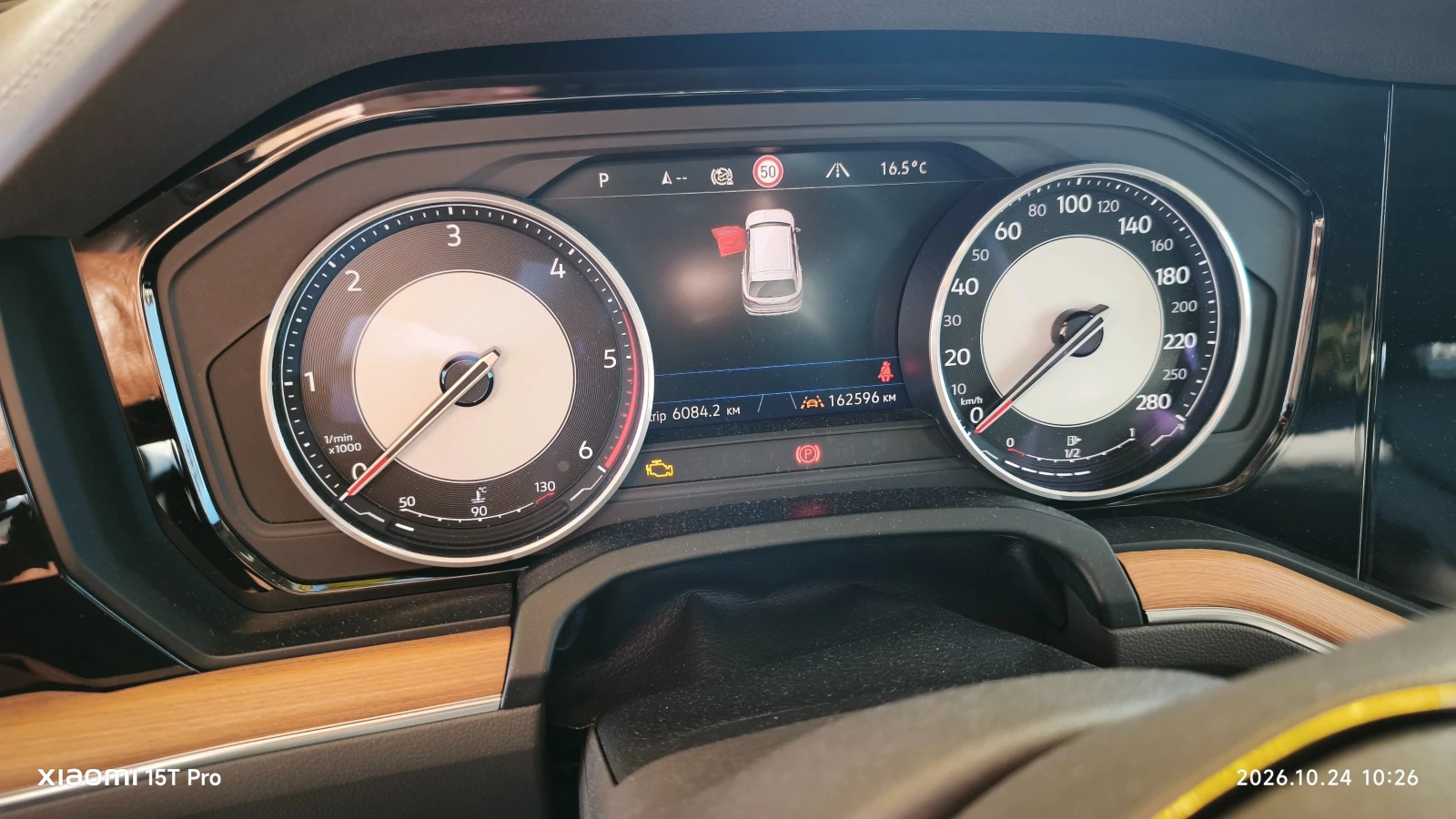 VW Touareg, снимка 10 - Автомобили и джипове - 56643087