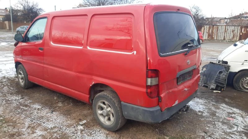 Toyota Hiace 2.5d4d/на части, снимка 4 - Бусове и автобуси - 31434410