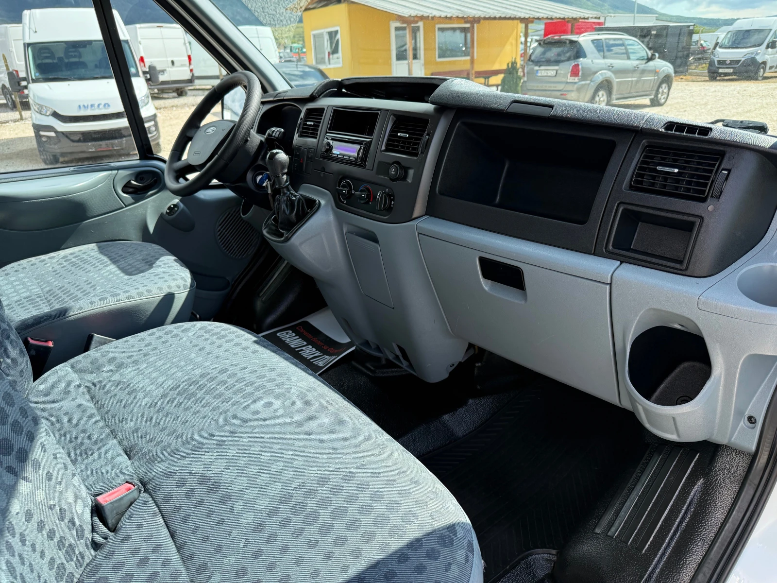 Ford Transit КЛИМАТИК До 3.5т. EURO5, снимка 10 - Бусове и автобуси - 54375251