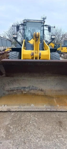 Челен товарач Komatsu WA320-8, снимка 2
