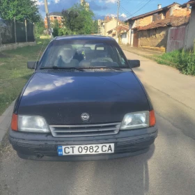 Opel Kadett 1.4i, снимка 1