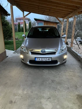 Toyota Auris 1.8 Hybrid , снимка 3