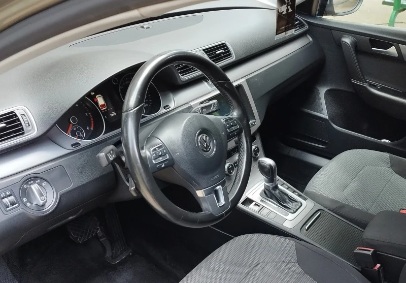 VW Passat Б7, снимка 10 - Автомобили и джипове - 46474862