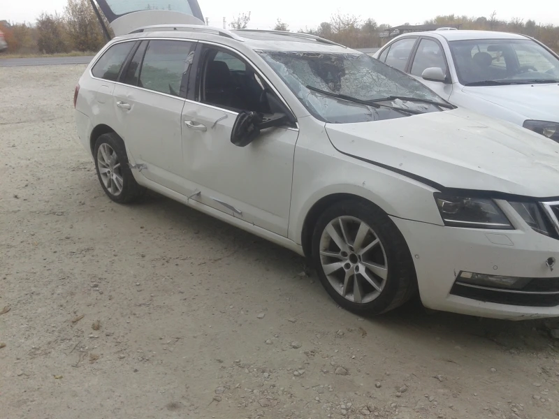 Skoda Octavia 2.0д, снимка 2 - Автомобили и джипове - 47777719