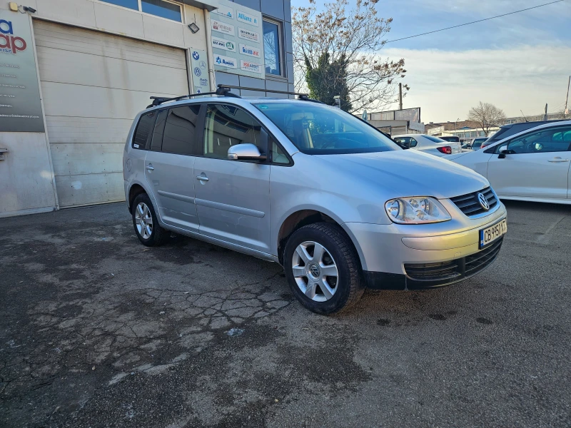 VW Touran 1.6, снимка 1 - Автомобили и джипове - 49077310