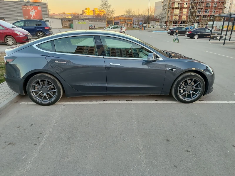 Tesla Model 3 SR+ , снимка 6 - Автомобили и джипове - 49425174