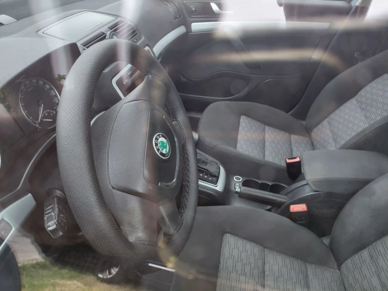Skoda Octavia, снимка 4 - Автомобили и джипове - 51851629