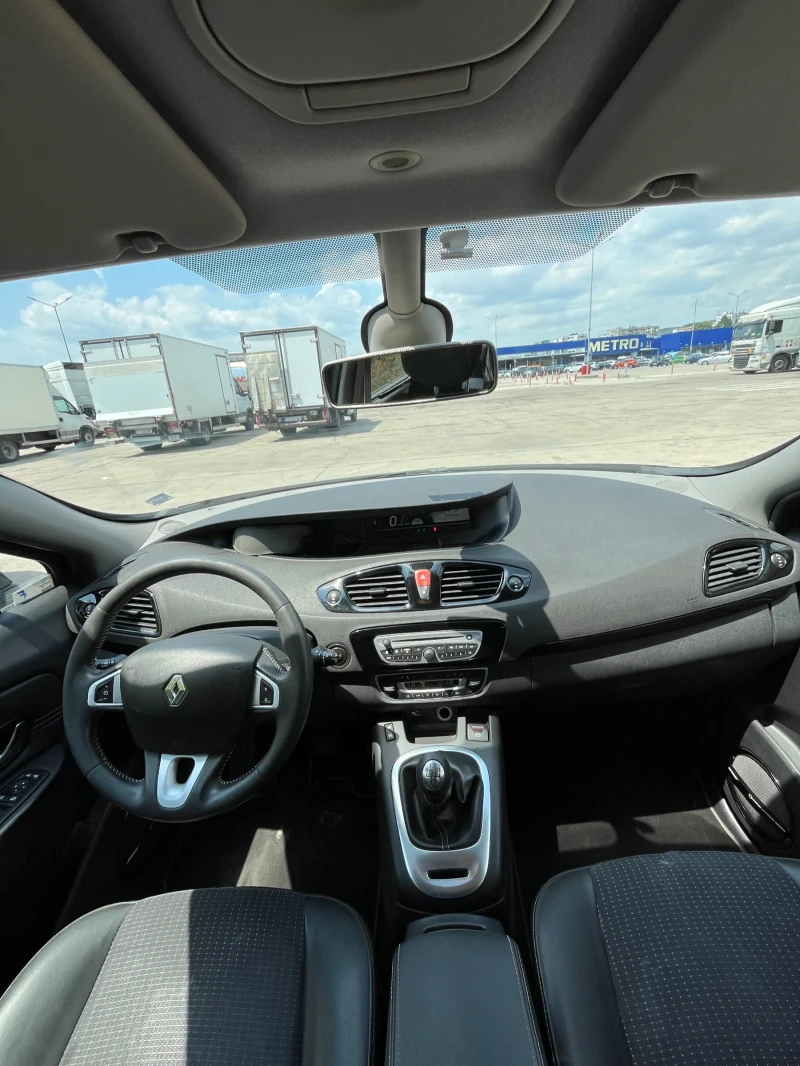 Renault Grand scenic, снимка 14 - Автомобили и джипове - 52511146