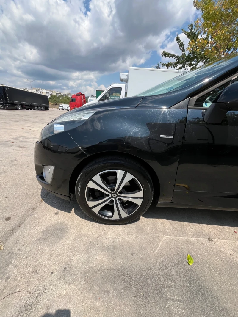 Renault Grand scenic, снимка 3 - Автомобили и джипове - 52511146