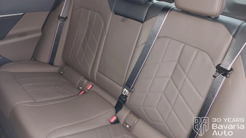 BMW 550 e xDrive M Sport Paket Steptronic, снимка 15 - Автомобили и джипове - 52815728