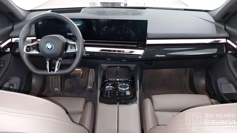 BMW 550 e xDrive M Sport Paket Steptronic, снимка 10 - Автомобили и джипове - 52815728