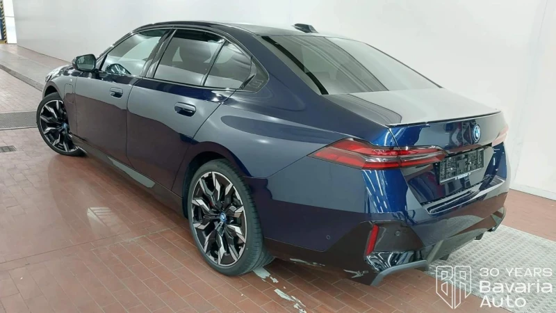 BMW 550 e xDrive M Sport Paket Steptronic, снимка 3 - Автомобили и джипове - 52815728