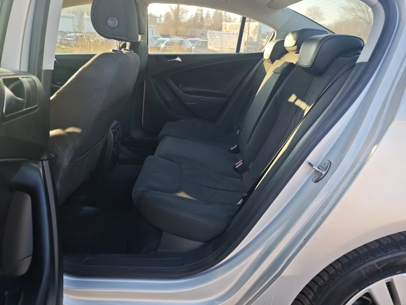 VW Passat 1.9TDI, снимка 10 - Автомобили и джипове - 52943351