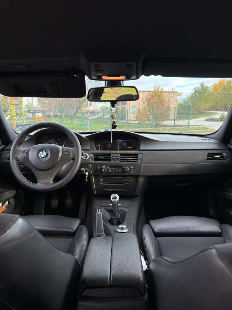 BMW 330 i, снимка 7 - Автомобили и джипове - 53008127