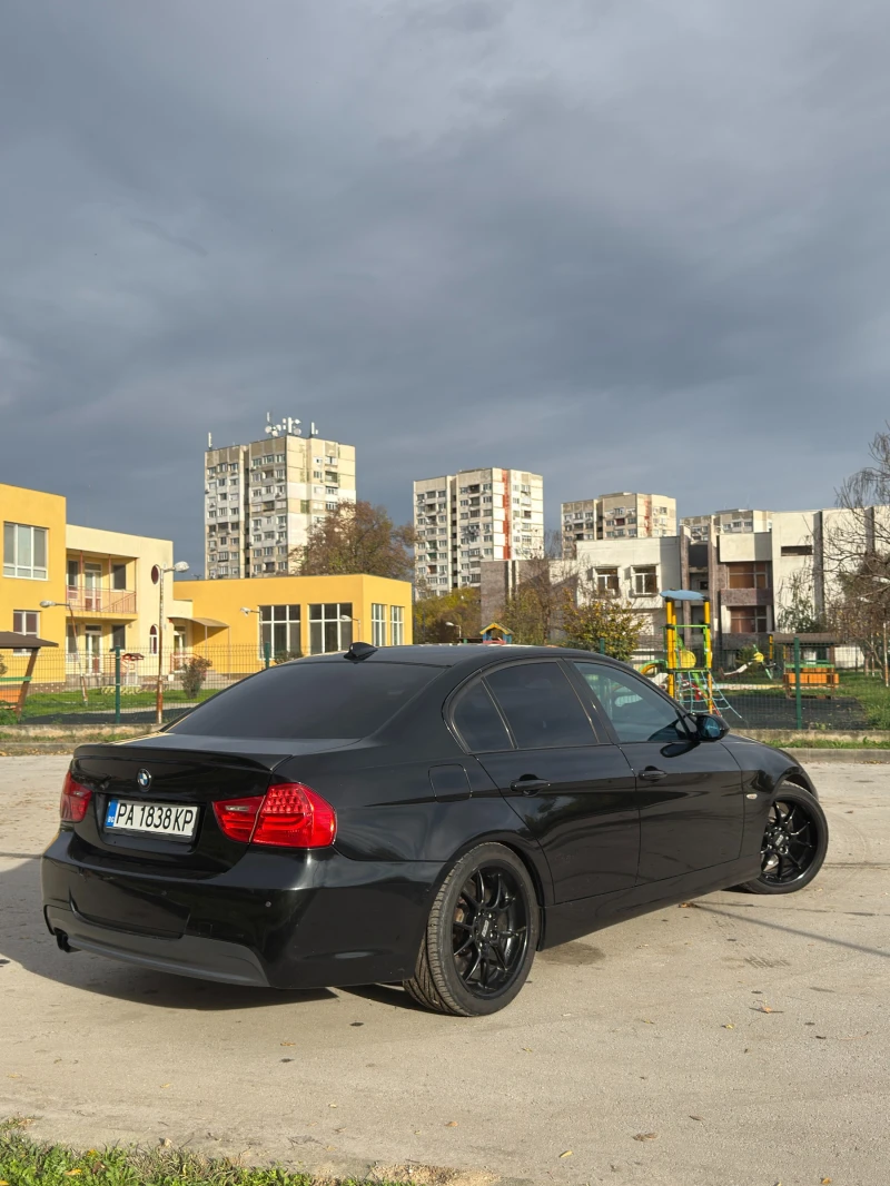 BMW 330 i, снимка 3 - Автомобили и джипове - 53008127