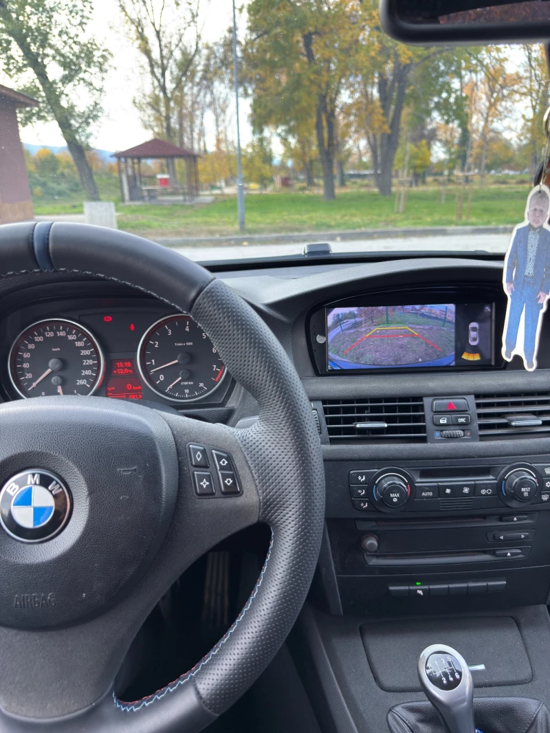 BMW 330 i, снимка 10 - Автомобили и джипове - 53008127