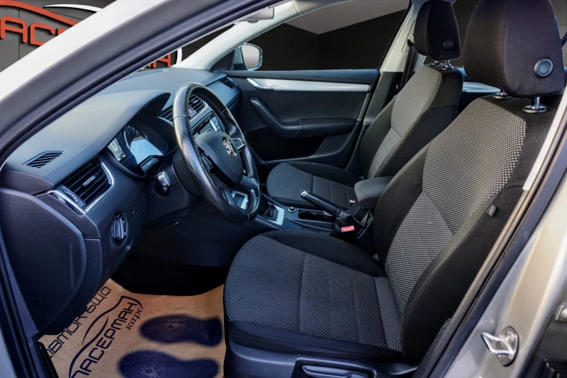 Skoda Octavia 1.6TDI , снимка 7 - Автомобили и джипове - 53034922