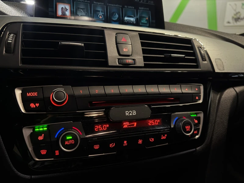 BMW 318 XDRIVE M PACK , снимка 9 - Автомобили и джипове - 53091468