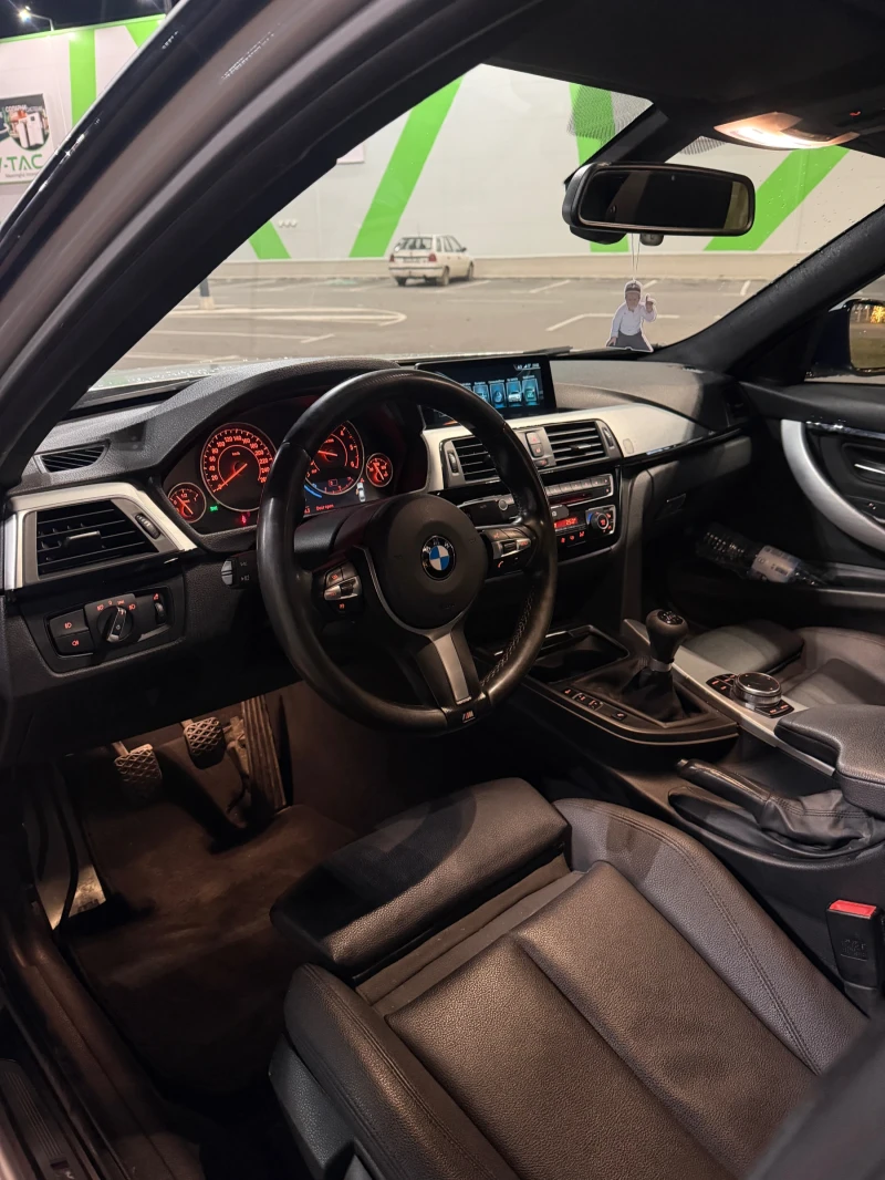 BMW 318 XDRIVE M PACK , снимка 13 - Автомобили и джипове - 53091468
