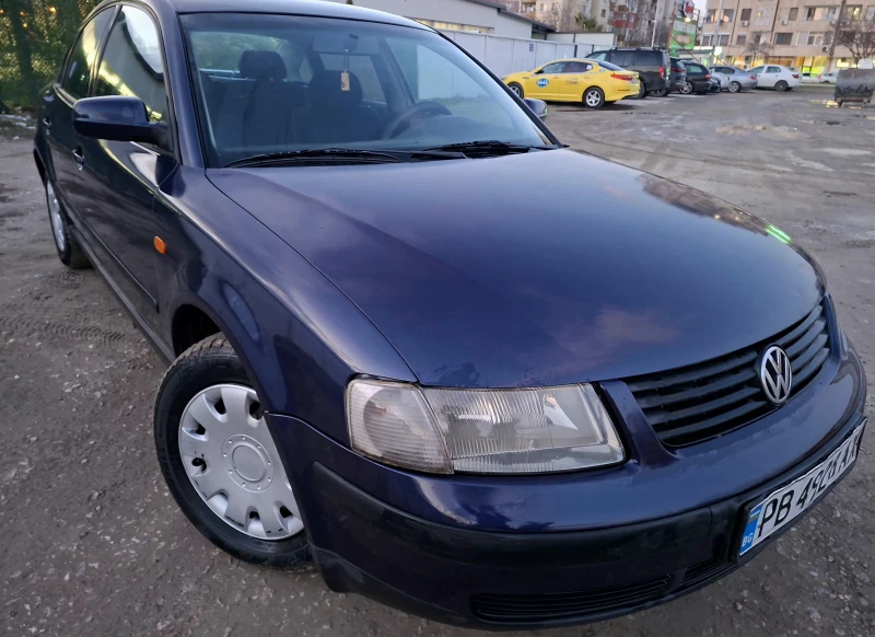 VW Passat 1.6 Газ Клима, снимка 11 - Автомобили и джипове - 53168516