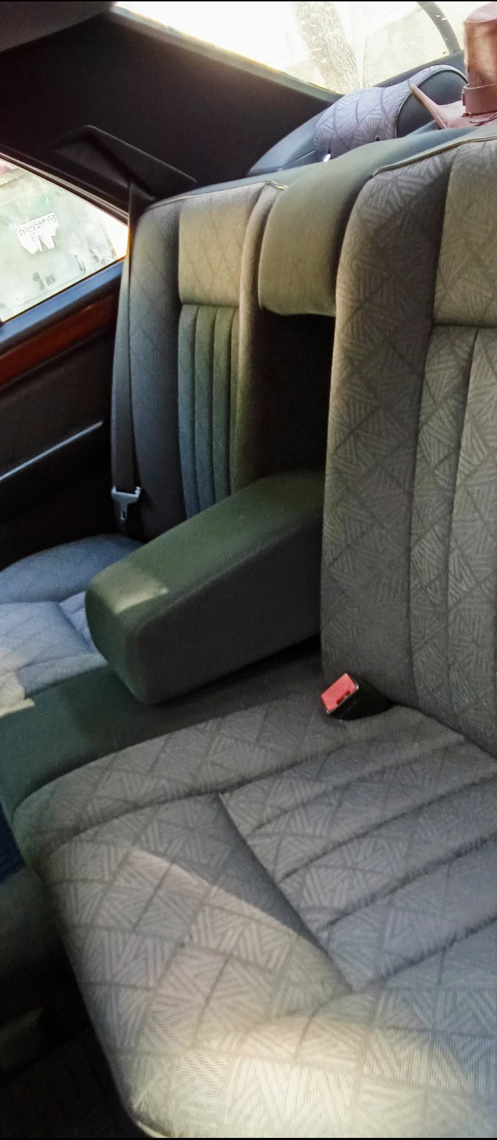 Mercedes-Benz 124 Е200, снимка 9 - Автомобили и джипове - 55088478
