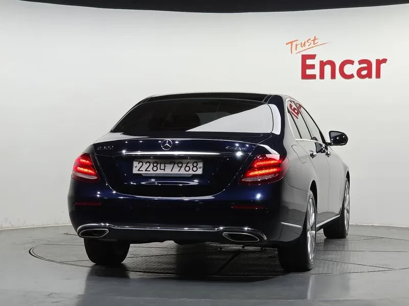 Mercedes-Benz E 300 300 Exclusive , снимка 4 - Автомобили и джипове - 55136885